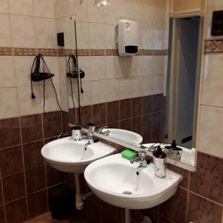 Civis Gold Apartman Debrecen Eksteriør bilde
